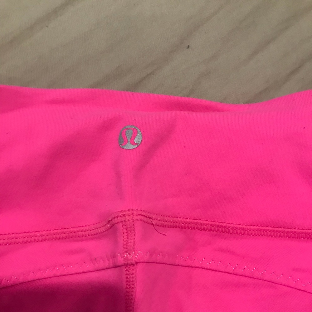 HOT pink LuLu Lemon leggings